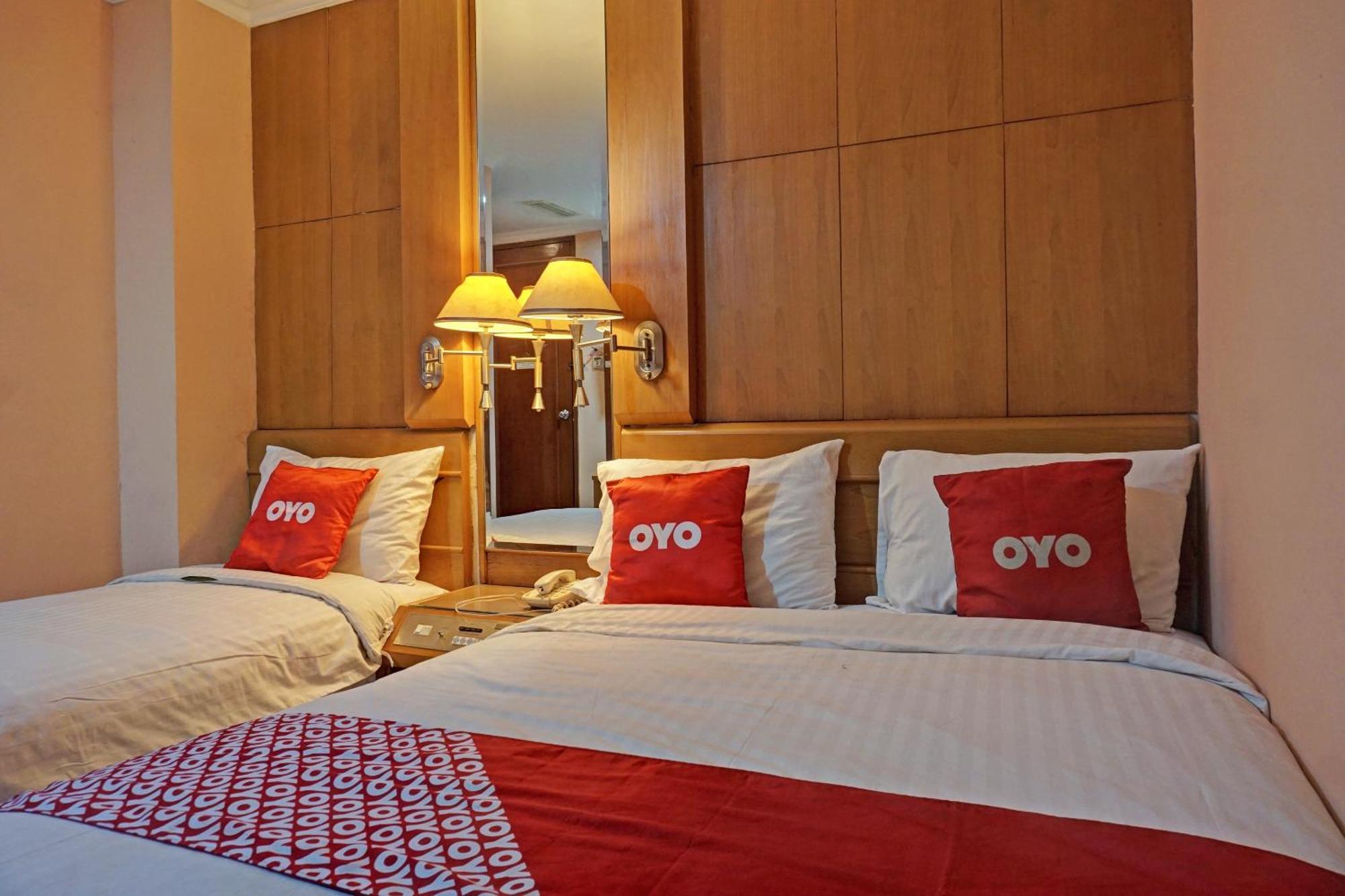 OYO 671 Hotel Capitol Jakarta Exterior foto