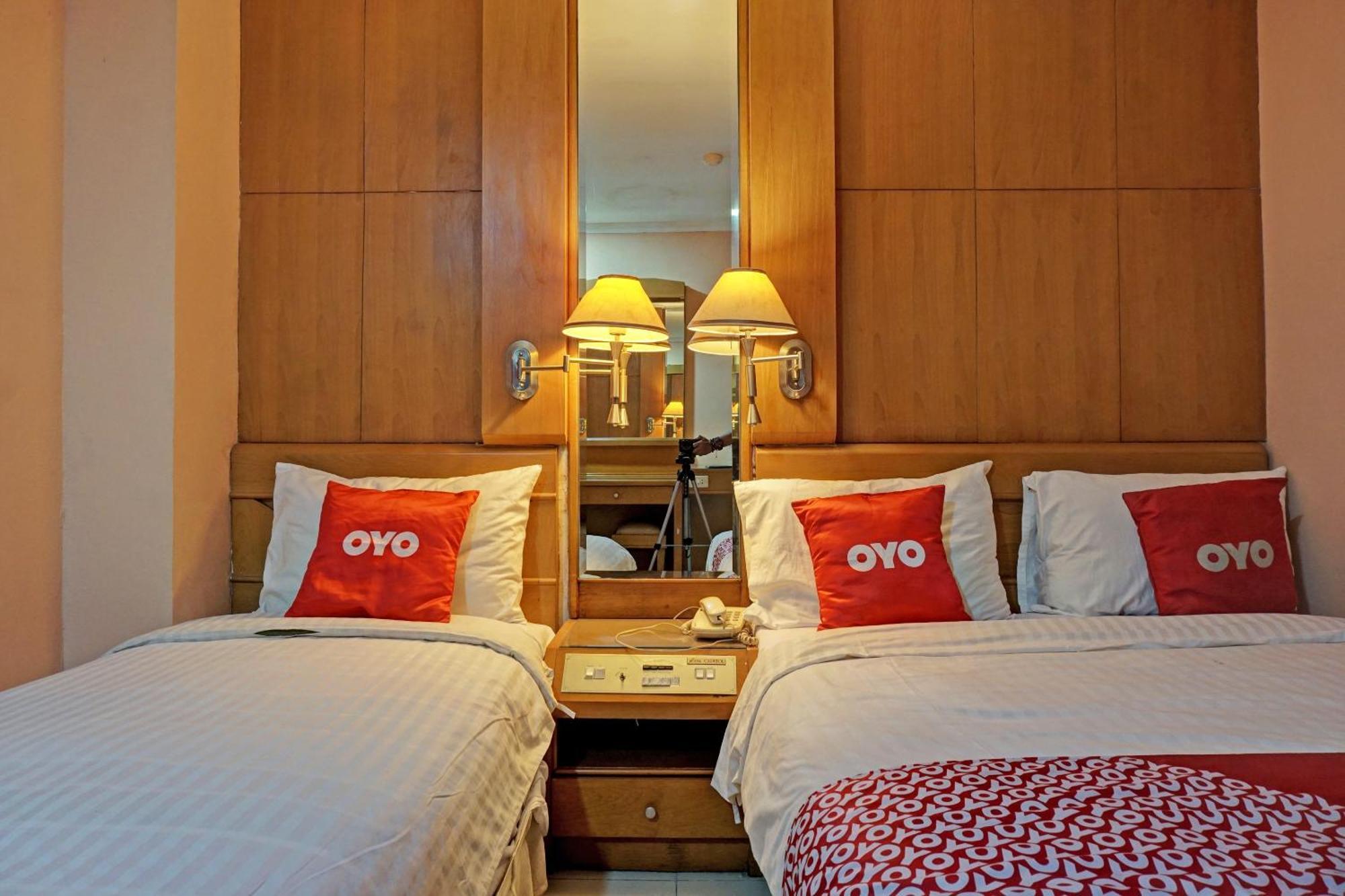 OYO 671 Hotel Capitol Jakarta Exterior foto